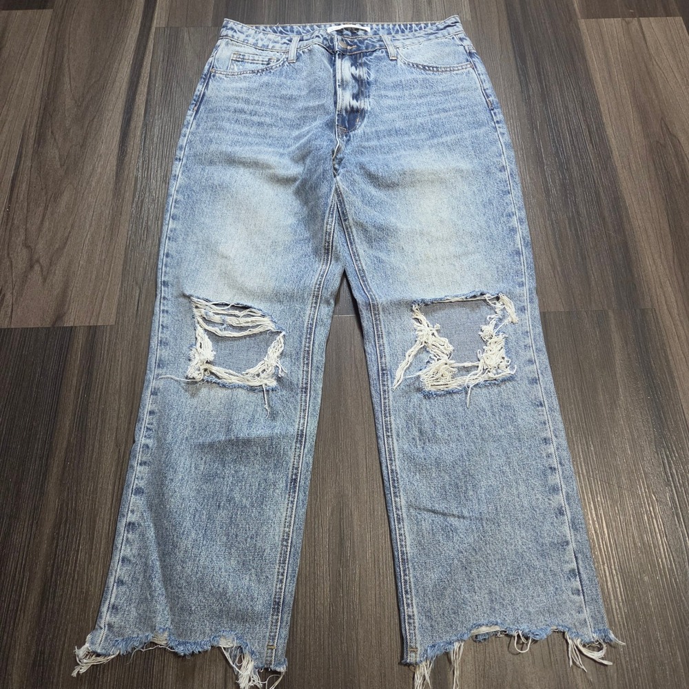 Altar'd State Distressed High Rise Straight Leg Jeans Light Wash V2404 Size 29